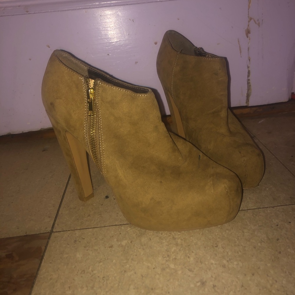 Women pumps